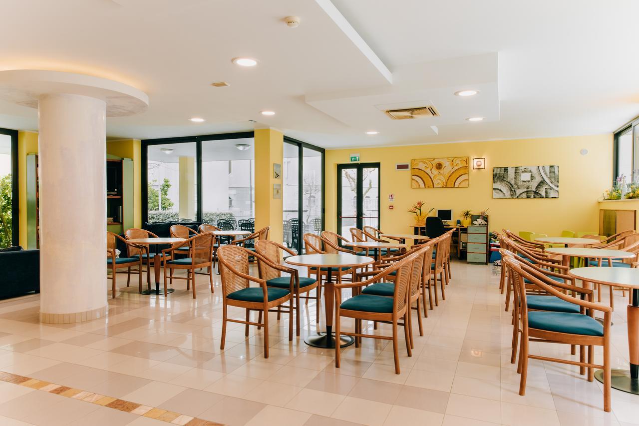 Hotel Villa Claudia Μπελάρια-Ιτζέα Μαρίνα Εξωτερικό φωτογραφία